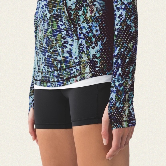 Lululemon Runbeam Hoodie - Picture 10 of 10